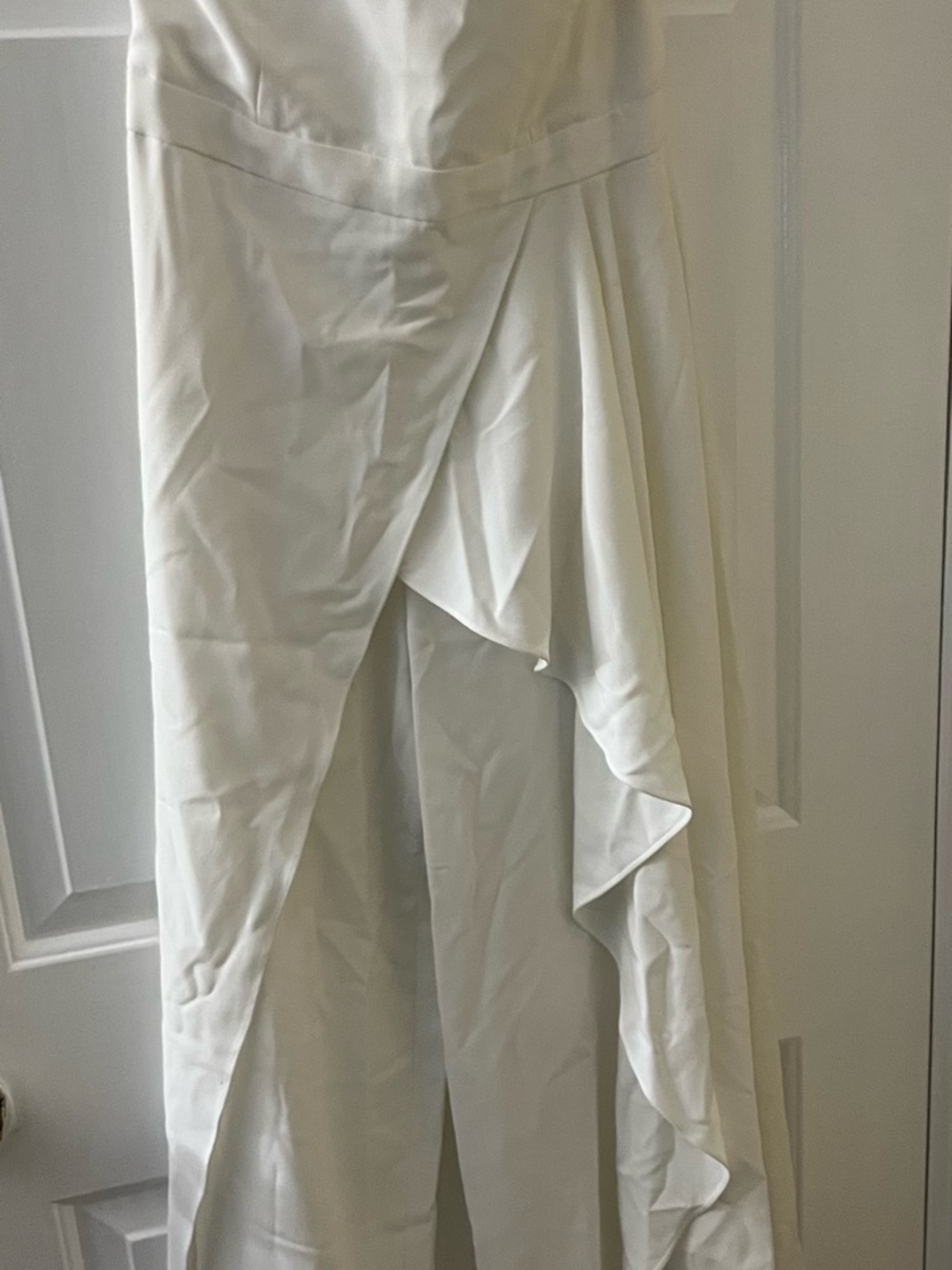 Alice & Olivia Elegant Off White Side Ruffle Jumpsuit 4 NEW